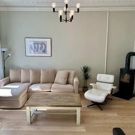 Classical 3 Bedroom, 2 Bath, Minutes From Royal Palace, Main Shopping Street, Restaurants & Downtown Oslo Exterior foto