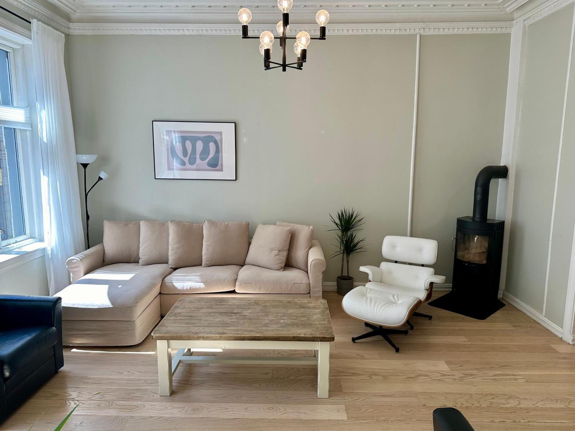 Classical 3 Bedroom, 2 Bath, Minutes From Royal Palace, Main Shopping Street, Restaurants & Downtown Oslo Exterior foto